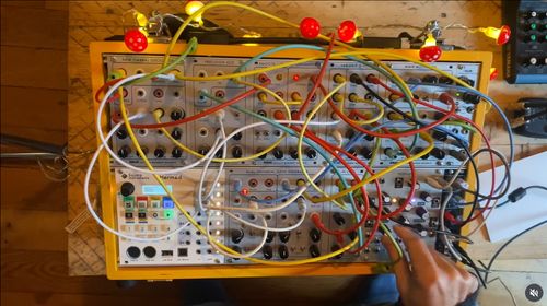 Live électronique > THE FLAT MARS SOCIETY + Surprise