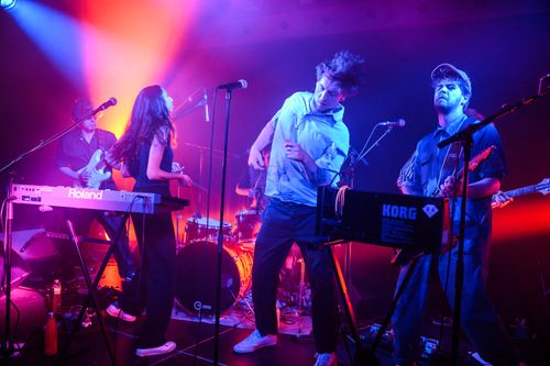 LICKING RAINBOWS (Garage rock, rock psychédélique) + ASH THE ASH (Indie Rock)