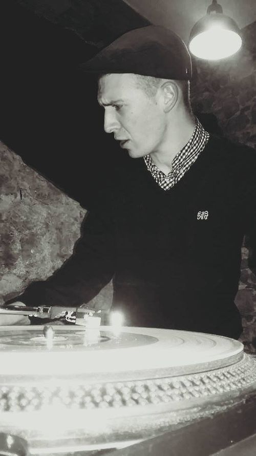 DJ SWINDLE De Suzy Quatro à Sham 69, de The Chords à Crux ou encore de Bettye Swann à Derrick Harrriott y'en aura pour tout le monde.